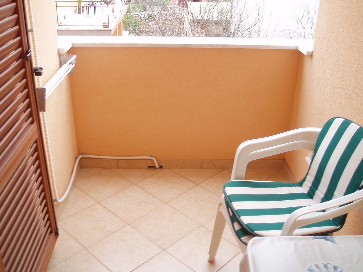Apartment Orbanic Cres Luaran gambar