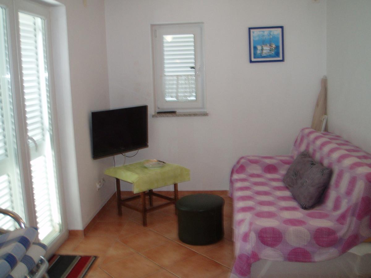 Apartment Orbanic Cres Luaran gambar